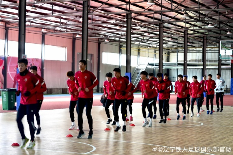 潘喜明現(xiàn)身遼寧鐵人集訓(xùn),24賽季2張紅牌+停賽6場(chǎng)+隨梅州降級(jí)