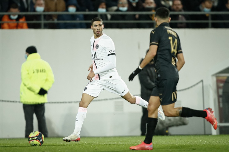 阿什拉夫:我在場(chǎng)上的位置經(jīng)常變 很高興能拿非洲金獅獎(jiǎng)