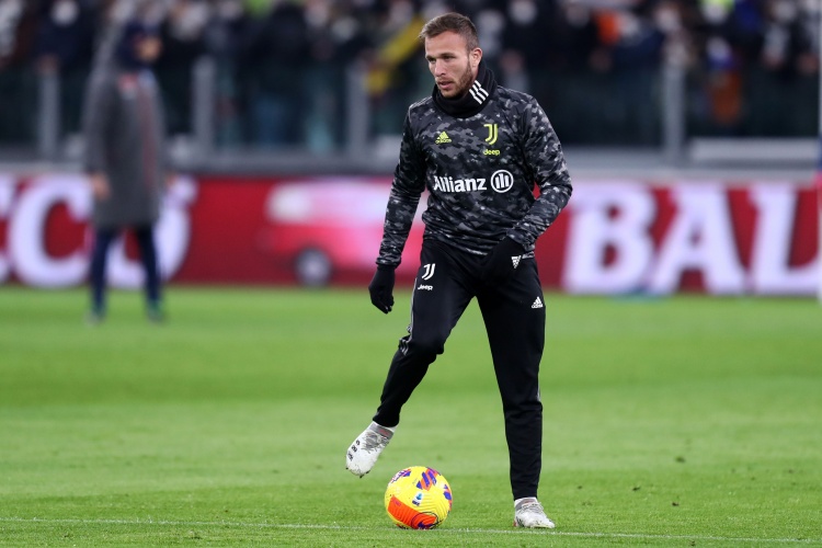 意媒：尤文愿意1000萬歐出售阿圖爾，德澤爾比可能勸說他加盟馬賽