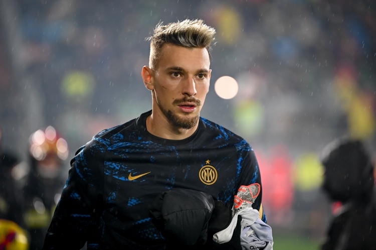 意媒:巴勒莫再度有意引進(jìn)國(guó)米門(mén)將拉杜,球員工資是一大阻礙