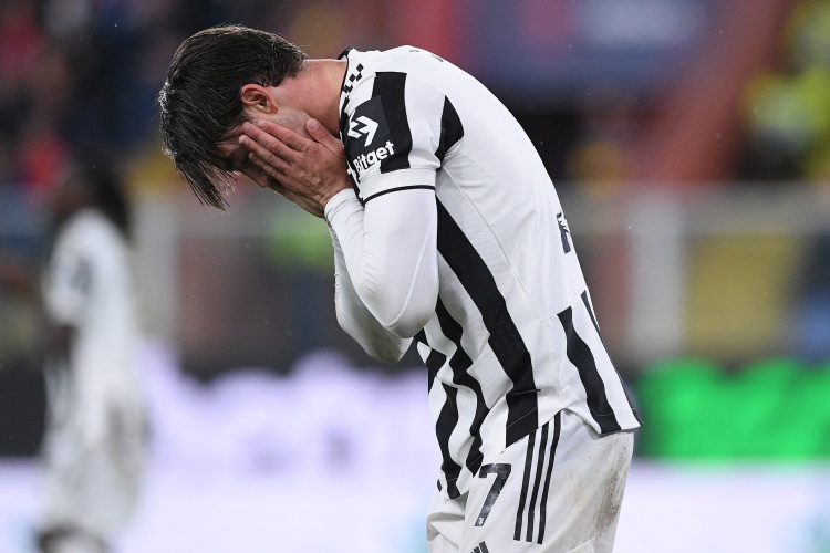 跟隊記者：弗拉霍維奇將因傷缺席對陣米蘭和維拉，維阿可能踢中鋒