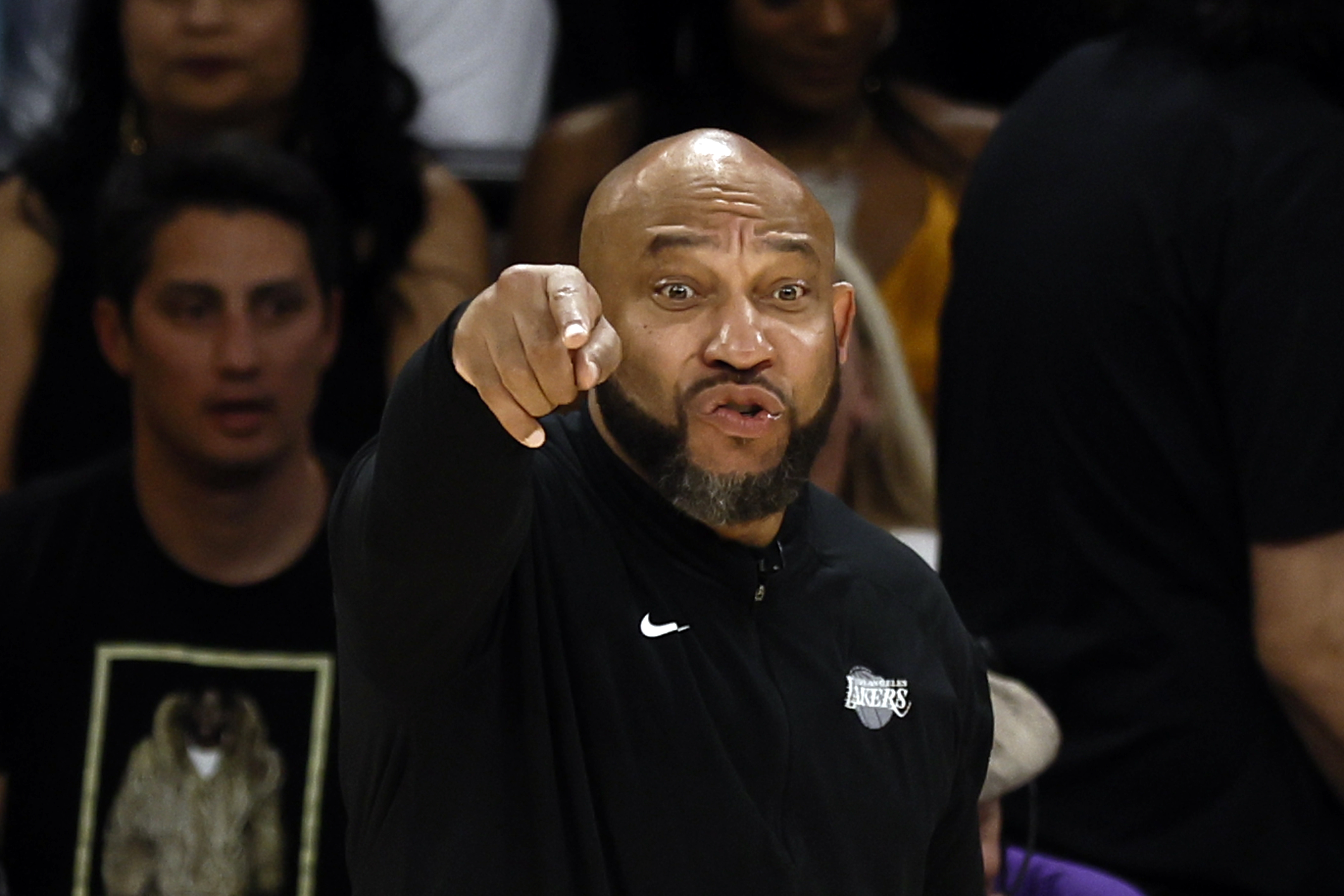 阿里納斯：哈姆快回湖人吧
                <div   id=