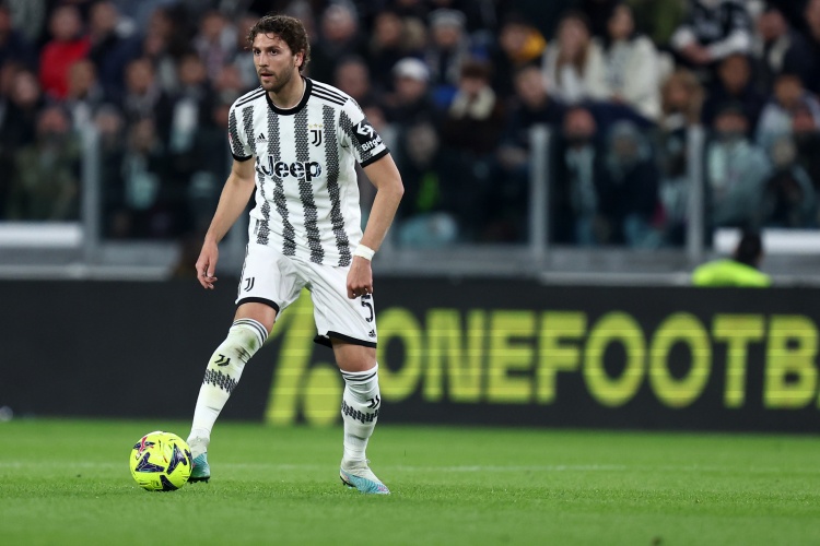 洛卡特利累積黃牌無緣下輪意甲的都靈德比，但能出戰(zhàn)意超杯半決賽