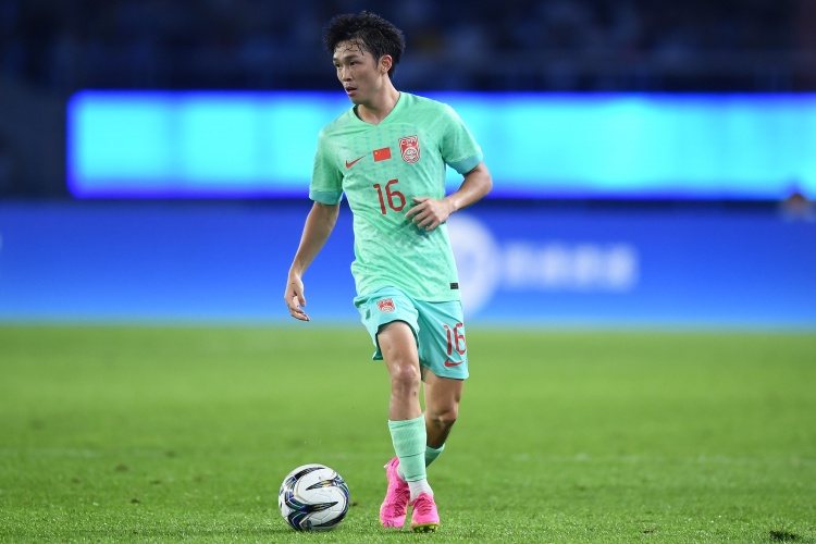 記者:王振澳被補招說明國足教練組對其認可 上次出戰(zhàn)泰國曾受傷