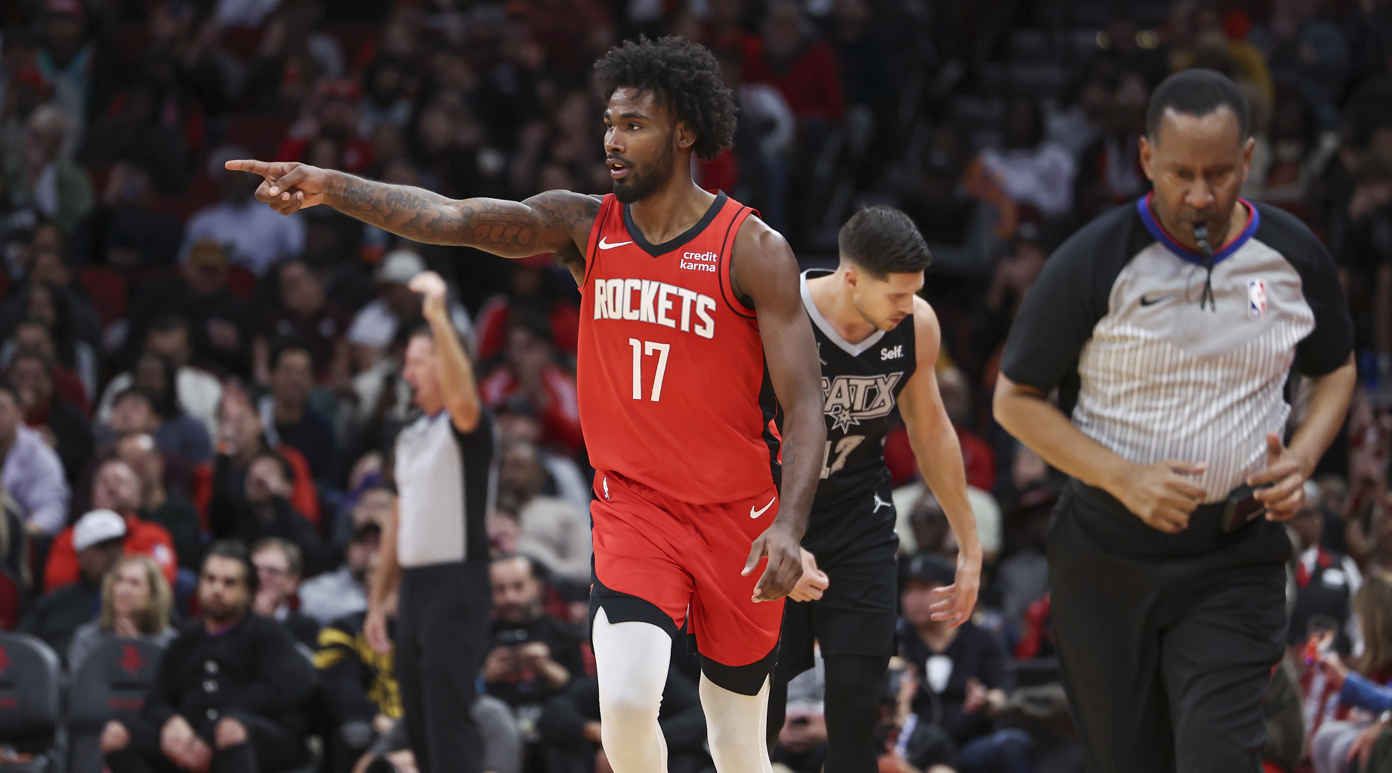 烏度卡:伊森每場帶來火花和能量 在攻防兩端都沖擊對手