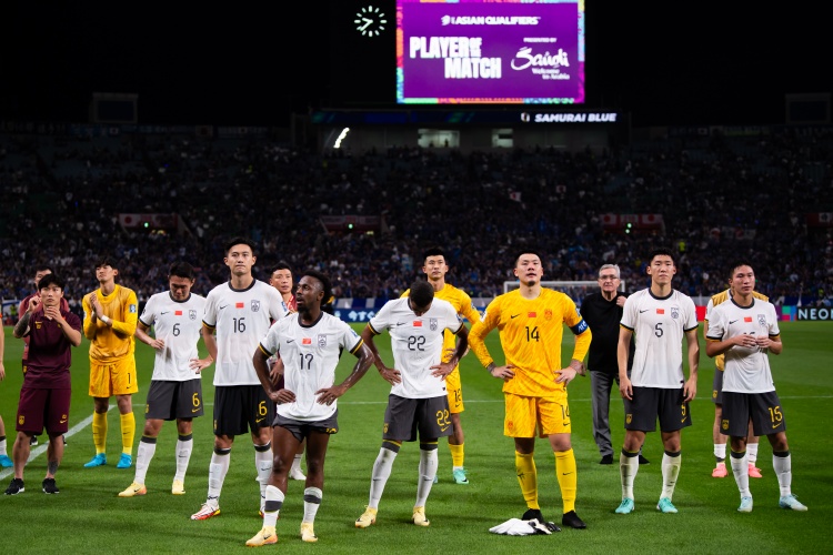 蘇東：國足對(duì)日本必須“亂拳”出擊，拼身體、速度讓他們掉層皮