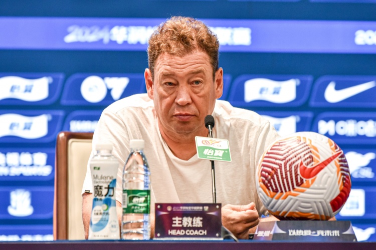 滬媒：申花冬訓(xùn)期主動求變 斯盧茨基將對現(xiàn)有戰(zhàn)術(shù)進行改變和升級