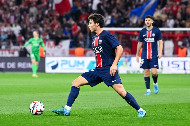 內(nèi)維斯:丟球不是門將一個(gè)人的失誤,是我們?nèi)?duì)犯了錯(cuò)