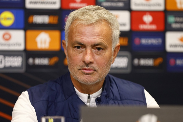 官方：穆里尼奧因不當(dāng)行為和言論，將被罰22000英鎊并禁賽一場