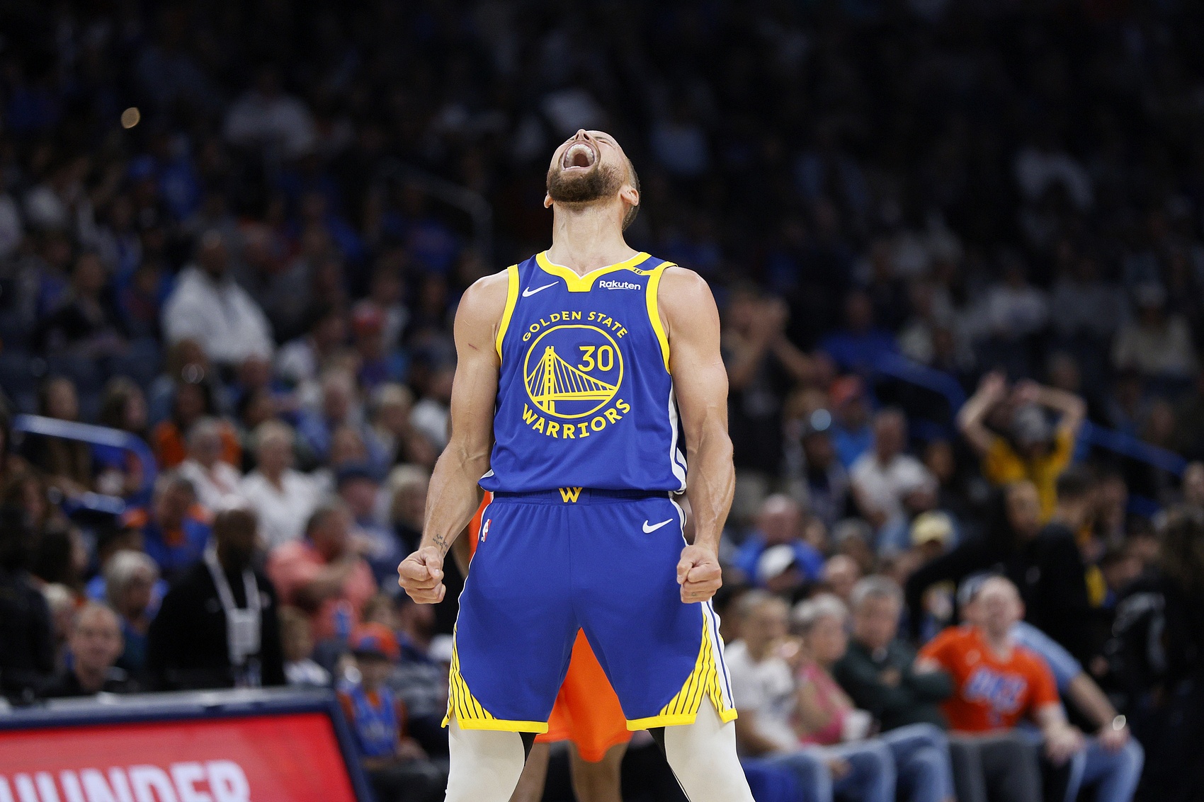 便士:當(dāng)我們談到最佳控衛(wèi)時(shí)我們不能遺漏庫(kù)里 他是娃娃臉殺手