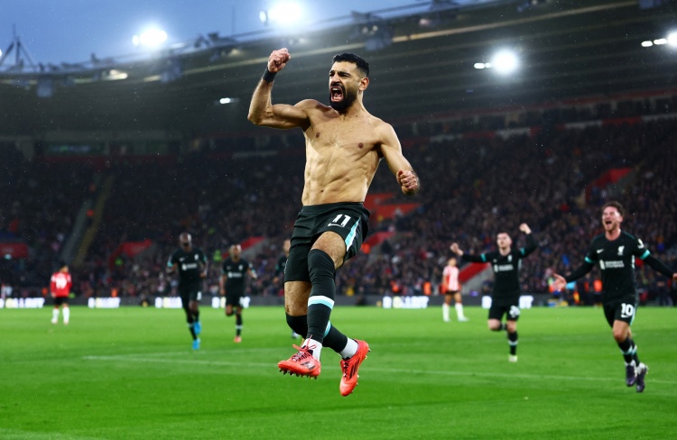 薩拉赫今年第3次單場(chǎng)英超參與3球&創(chuàng)造3良機(jī)，與其他球員之和相同